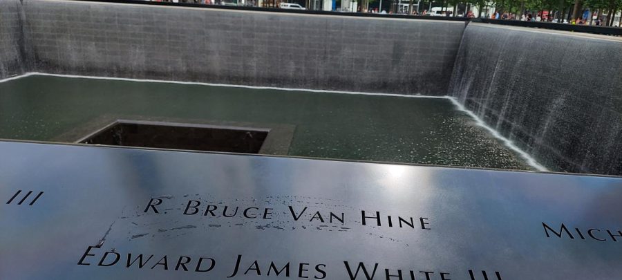 9/11 MEMORIAL NEW YORK BRUCE VAN HINE