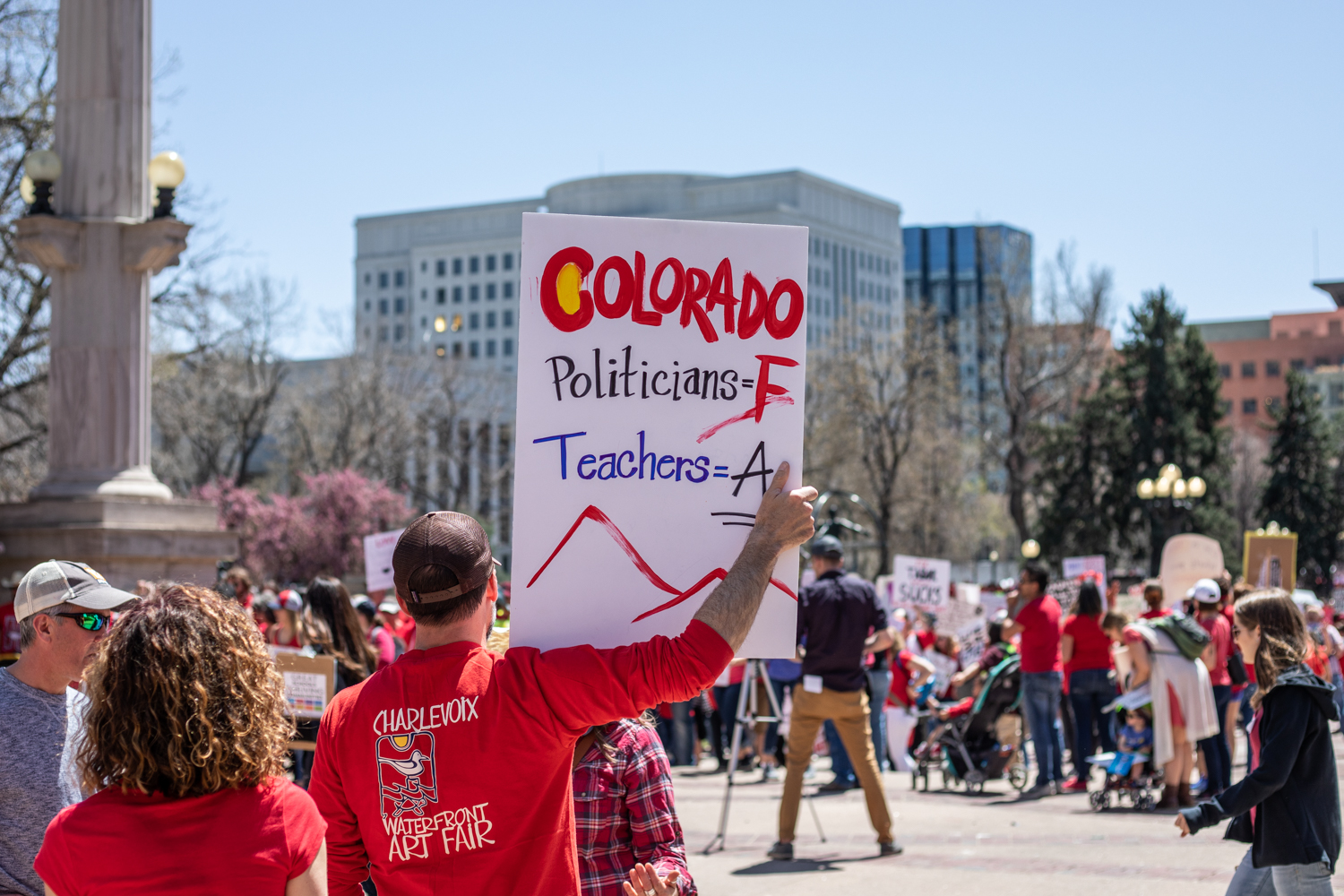 Colorado+teachers+unite+at+the+Capitol+to+protest+school+funding