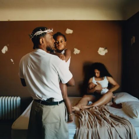 “The shot is striking [—] it could also be a public debut of Lamar’s children who up until now have been entirely out of the public eye,” said okayplayer.com.