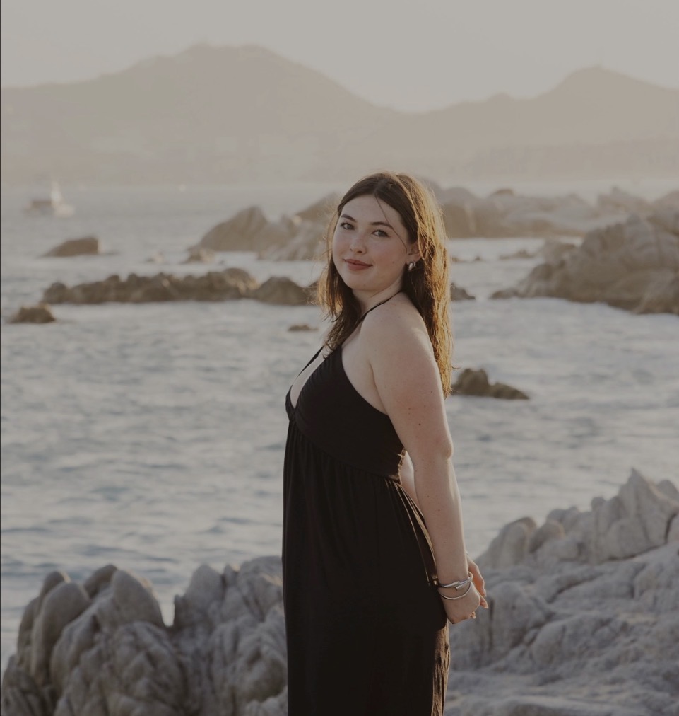 Leah Parmley (‘26) will be graduating this May. Photo courtesy of Fer de la Rosa Photography. 