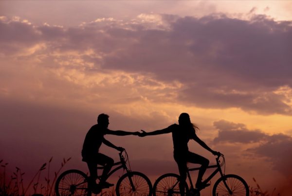 Love seems to become harder and harder to find as social media continues to consume teenagers. Photo courtesy of Everton Vila on Unsplash.
