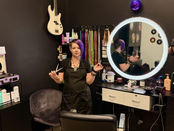 The name for the salon is a cute little pun: to turn up the volume of your music, but also to enhance your voluminous hair.